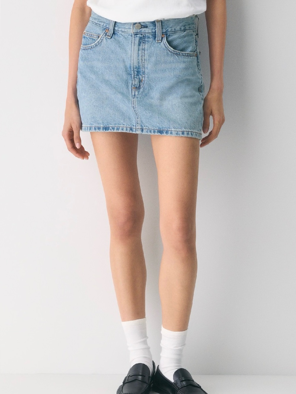 Aritizia Denim Forum 90’s Rocco mid-rise micro jean skirt - size 24w